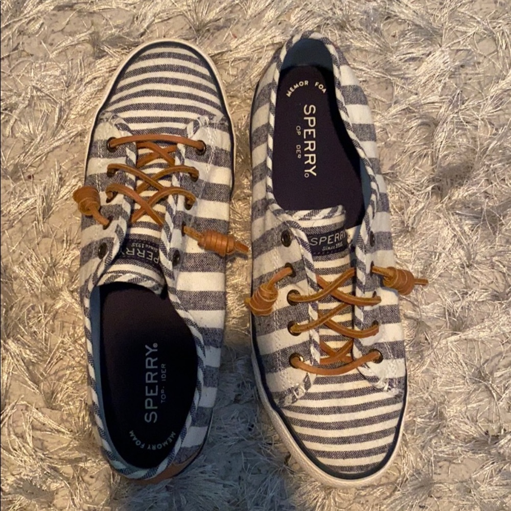 sperry topsider sneaker